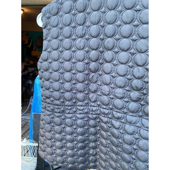 Quilted Puff Vest With Circle Pattern & Zipper Closure By Three Hearts - Womens - Picture 5 of 5